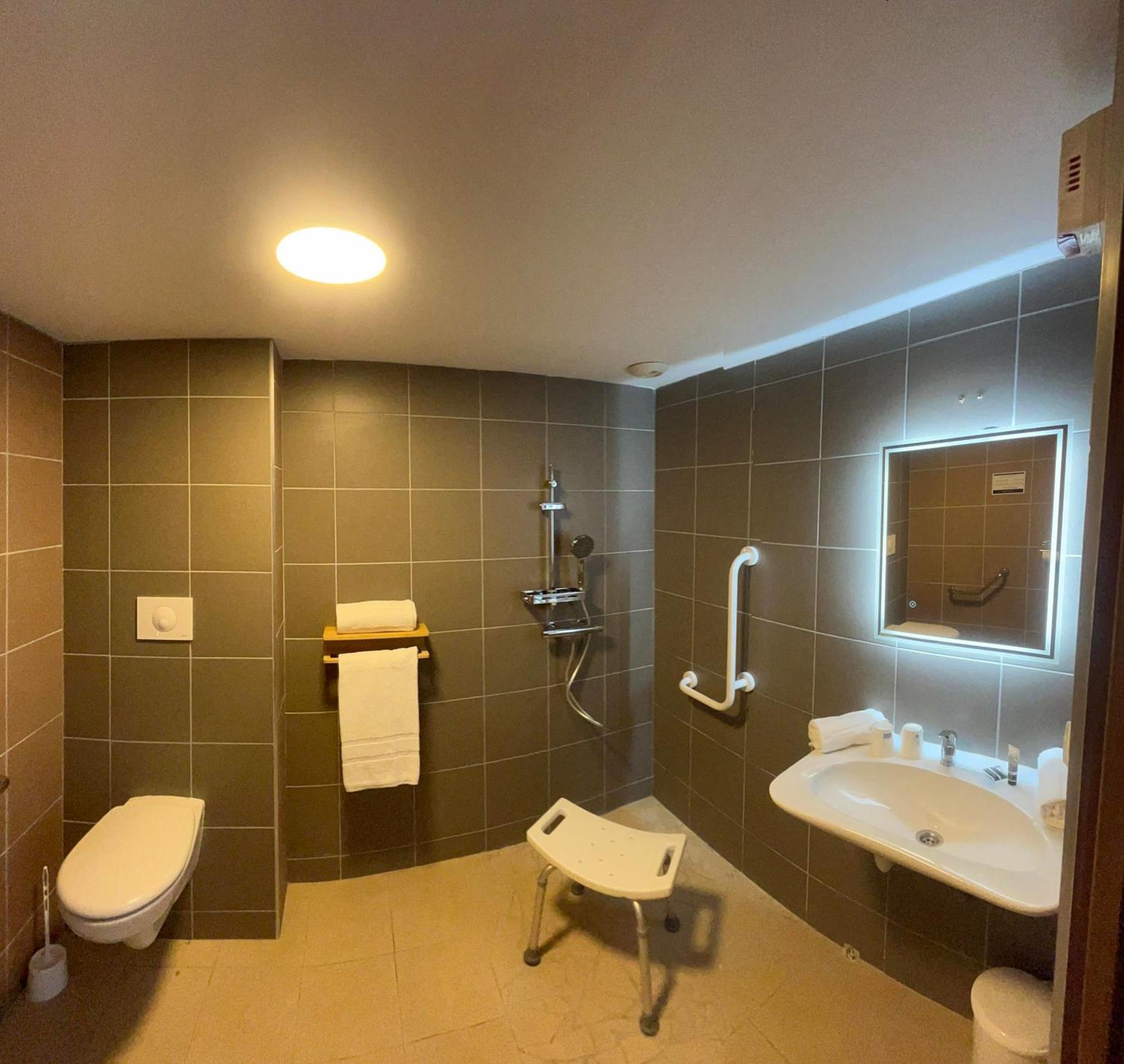 Au Petit Quinquin Hotel Céaux Buitenkant foto